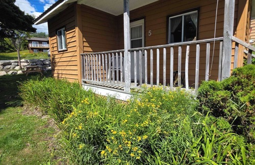 Hunts Point Cabin | Cottage # 5 Hunts Point Beach Cottages - 1 bedroom