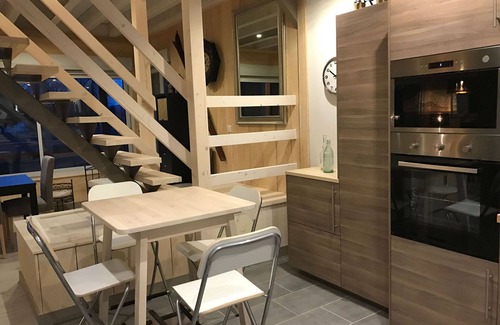 Doucier Ski Chalet | Cottage 6 to 8 people, House wood layout quality. Near lake Bcp of space