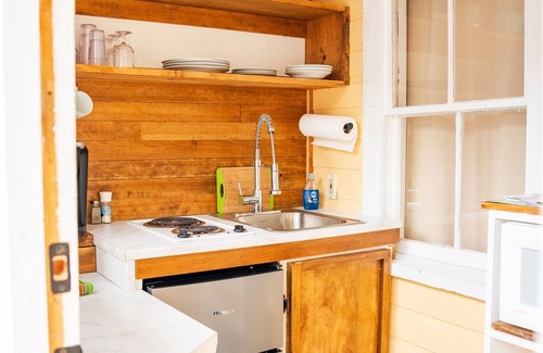 Wolfeboro Cottage | Cottage 7 - Year Round - Pet Friendly - Stand Alone 1 Bedroom/1 Bath