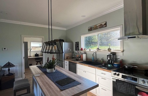 Boiling Springs House | Cottage at Changing Hearts Farm Sanctuary