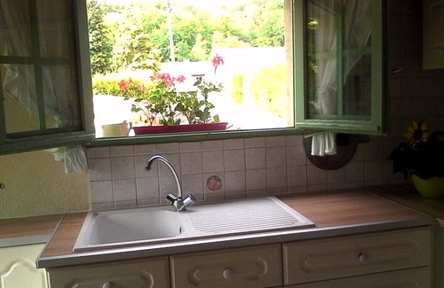 Heudreville-sur-Eure House | Cottage 'Aux Chants Des Oiseaux' with Private Garden and Wi-Fi