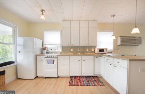 Milford House | Cottage by the Bay in Slaughter Beach