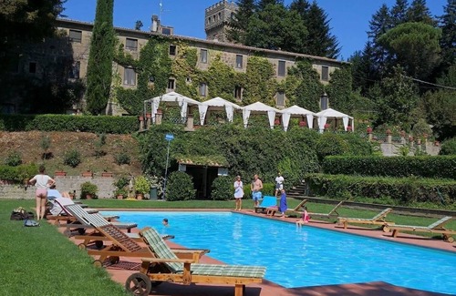 Grotte di Castro Cottage | Cottage con Piscina, Veranda, Giardino e Parcheggio Privato