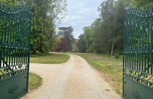 Princay Cottage | Cottage Dans un Bain de Verdure Avec Arbres Magestieux .idéal Pour les Familles