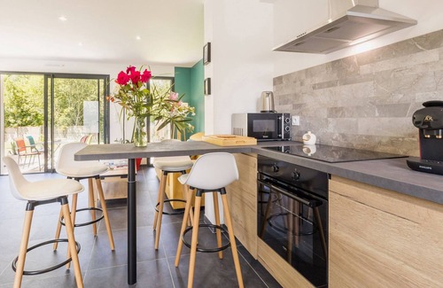 La Chapelle-des-Marais Cottage | Cottage in Brière with garden and terrace