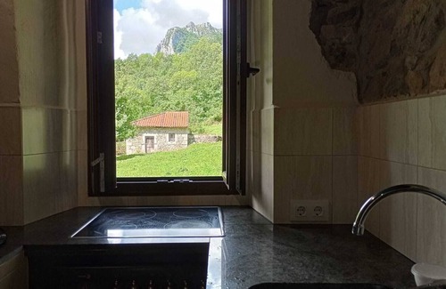 Cabrales Cottage | Cottage in the mountains with studio (pet friendly)