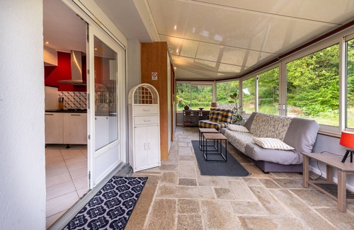 Plumelin House | Cottage 'Jardins De La Cantine Au Fil De L'o' with Private Terrace, Shared Garden and Wi-Fi