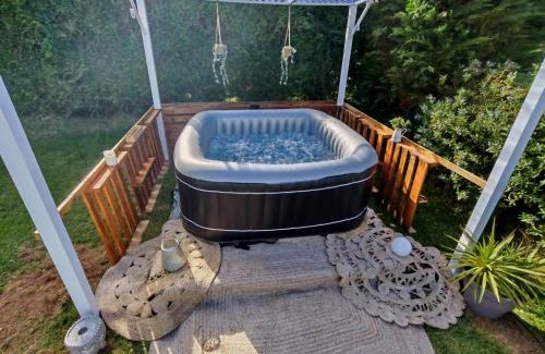 Credin House | Cottage Lavandes et Cottages Roses