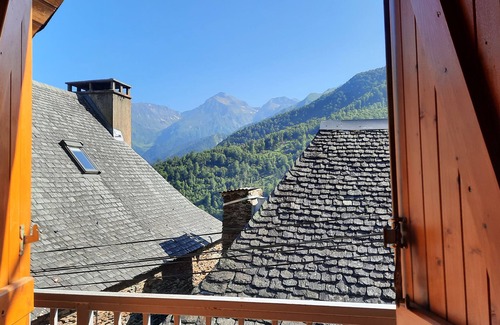 Sentein Ski Chalet | Cottage located on the GR10 at 1100m Alt in Biros Valley in the Couseran