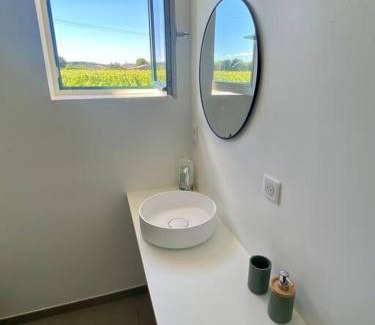 Divatte-sur-Loire House | Cottage poétique entre vignes, Loire et moulin