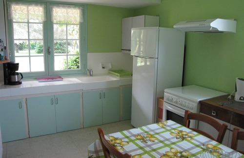 Baulon Cottage | Cottage Rental 90 m² with its beautiful park of 4000 m² and beautiful trees.