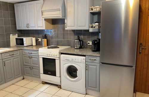 Tortefontaine Cottage | Cottage sleeps 10 all ensuite with outside pool