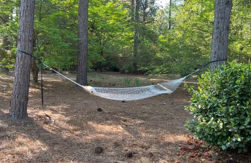 Whispering Pines House | Cottage style home close to golfing and lake