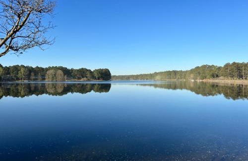 Whispering Pines House | Cottage style home close to golfing and lake