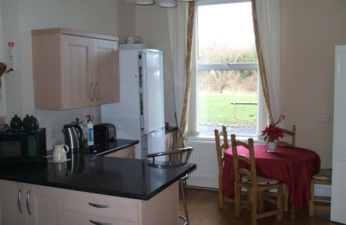 Durham Apartment | Cottage Unit Ensuite with City View Sands House