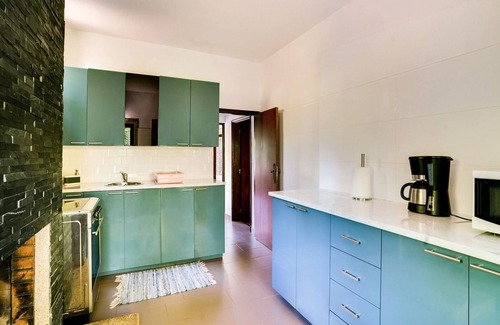 Penafiel Cottage | Cottage with Shared Pool