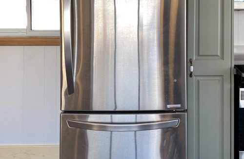 Bradford West Gwillimbury Cabin | Country Cabin Escape | King Bed | Pet Friendly