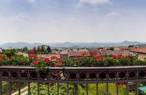 Borso del Grappa House | COUNTRY CLUB BY CESCO - violet suites