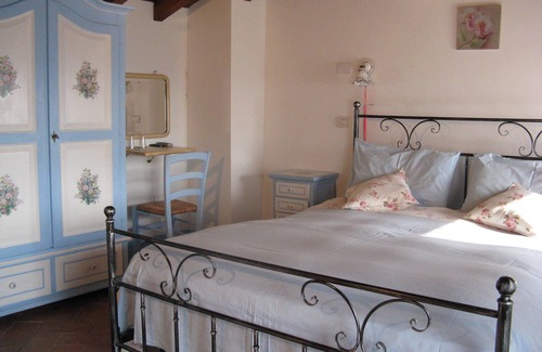 Borso del Grappa Bed & Breakfast | COUNTRY COSTS CLUB - roses room