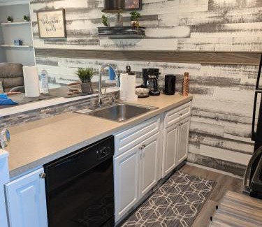 Braden River House | Country Cottage on Lake Manatee