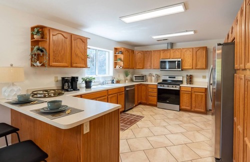 Ranchita House | Country Cowboy Hot Tub Home on 20 Acres