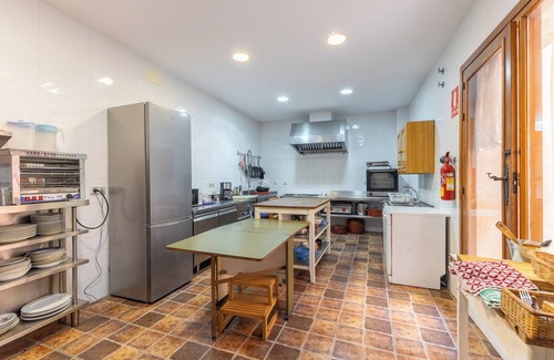 Villarrubia de Santiago House | Country House 'El Sueño De Lucrecia' with Private Garden, Wi-Fi and Air Conditioning