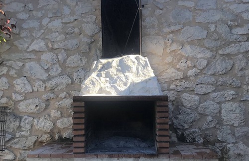 Canalejas de Penafiel House | Country House 'Las Espigas' with Mountain View, Private Terrace and Wi-Fi