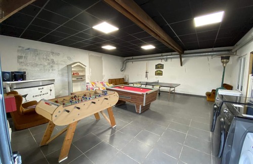 Le Bourgneuf-la-Foret House | Country house with heated indoor pool