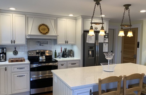 Saginaw House | Country Home with amazing linens, 5 Star Reviews & low Fees