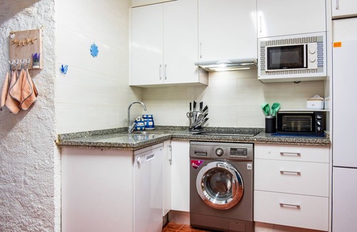 Perena House | Country House 'La Plazuela De Mari I' with Private Garden and Wi-Fi