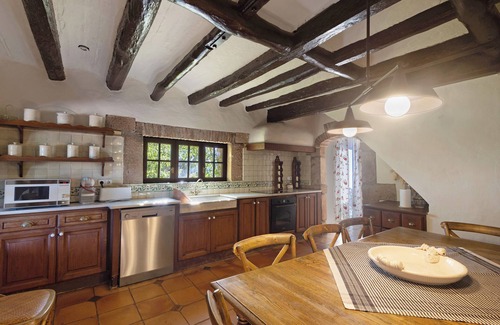 El Bruc House | Country House 'Casa Espigol' with Mountain Views, Private Pool and Wi-Fi