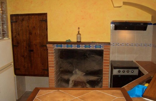 Bocairente House | Country House 'Casa Gimeno' with Mountain View, Wi-Fi and Air Conditioning