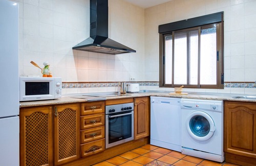 Mombeltran House | Country House 'El Barranco' with Mountain View, Private Pool and Private Terrace