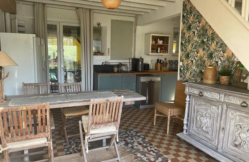Saint-Aquilin-de-Pacy House | Country house in the heart of a forest offering peace and quiet, 50 minutes from Paris