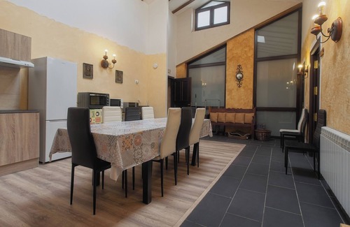 Cobreros House | Country House 'Hospedería El Pico Del Fraile' with Mountain View, Private Terrace and Wi-Fi