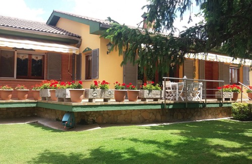 Capellades Villa | Country house ideal for families with games room of 500m2, large pool area.