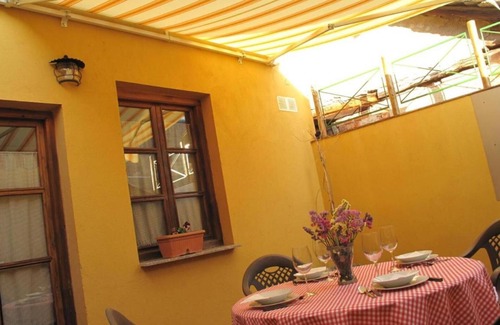 Molinaseca House | Country House 'La Torre De Babel' with Mountain View, Private Terrace and Wi-Fi