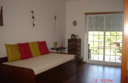 Louriceira de Baixo House | Country house near Lisbon inserted in Natural Reserve