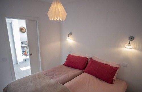 Silves Villa | Country House 'Quinta Do Gato Preto' with Private Pool, Wi-Fi and Air Conditioning