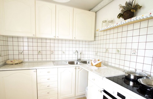 Bizeljsko House | Country House Srček with Two Bedrooms and Vineyard View