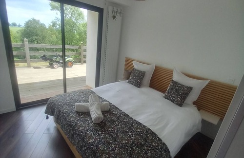 Lasseube Other | Country house surrounded by animals facing the Pyrenees for 4 people