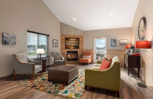 Brainerd Hotel | Country Inn & Suites by Radisson, Baxter, MN