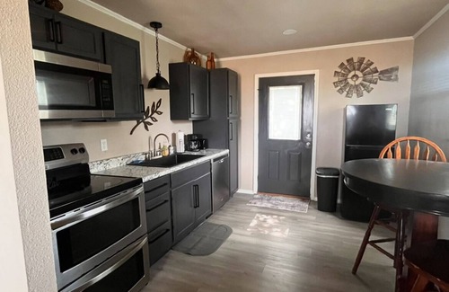 Cunningham House | Country living with a view in Pattonville Tx. 2 bedroom house with AC and WiFi.