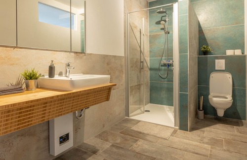 Mugeln Condo | Country style dream apartment with 2 bedrooms old wood elements and modern standard