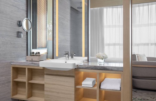 Taizhou Hotel | Courtyard by Marriott Jiangsu Taizhou