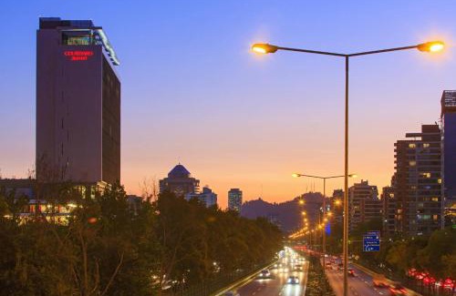 Las Condes Hotel | Courtyard by Marriott Santiago Las Condes