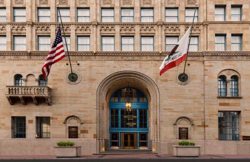 Civic Core Hotel | Courtyard by Marriott San Diego Downtown