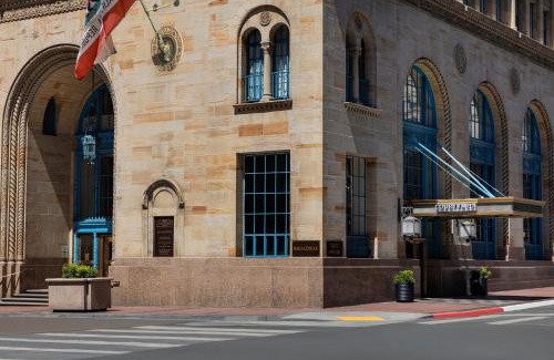 Civic Core Hotel | Courtyard by Marriott San Diego Downtown