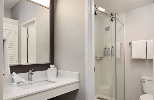 Waukegan Hotel | Courtyard Chicago Waukegan Gurnee