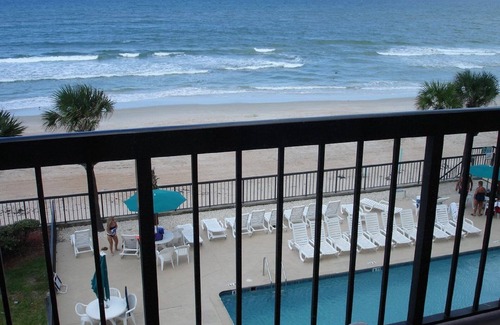 Bostroms Condo | Cove On Ormond Beach Resort ~ 2 BD CONDO ON THE BEACH ~ BEAUTIFUL VIEWS